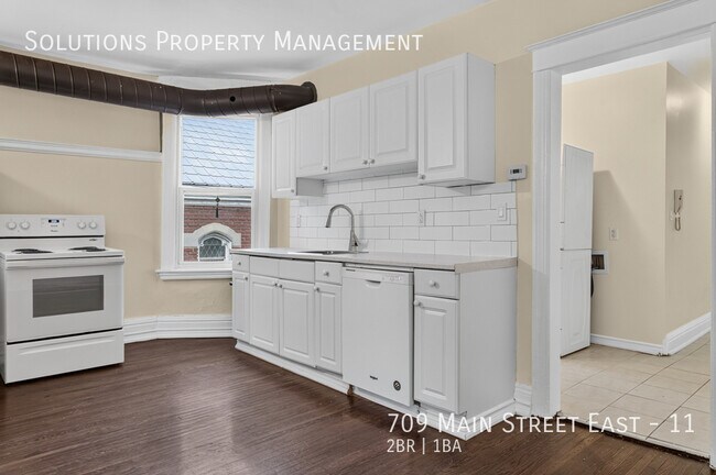 Photo - Beautiful Spacious 2 Bedroom Apartment Unit 11