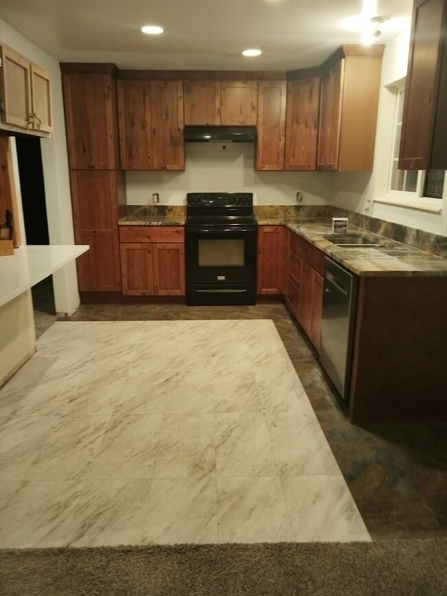 Photo - 11052 Fairfax Cir