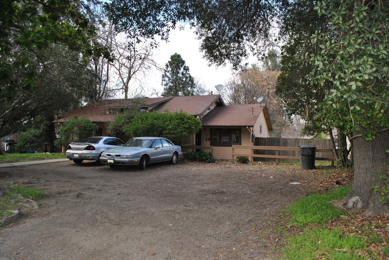 Photo - 209 Sutter Ave Casa