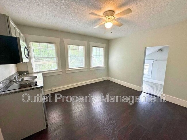 Photo - 133 E Concord St Unit 1