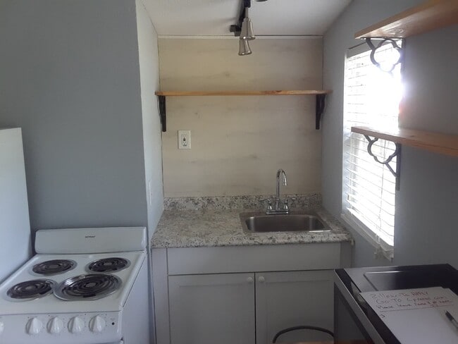 Photo - Adorable 1 bedroom cottage