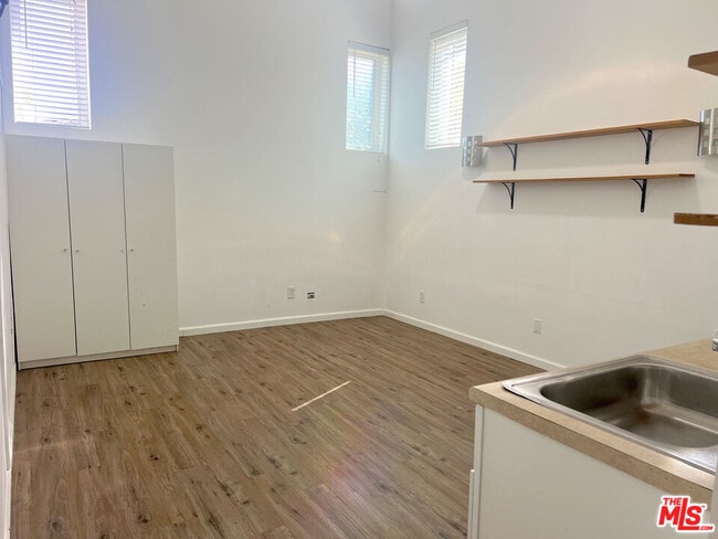 Photo - 6524 Dume Dr