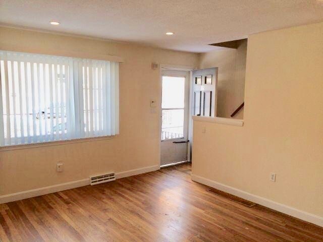 Photo - 35 Higgins St Unidad 0 Rental