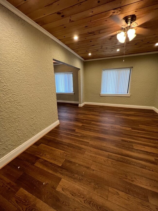Parchment Manor Apartments