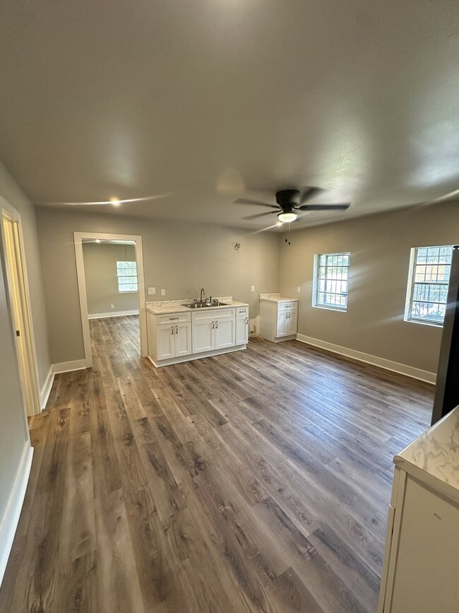 1600 S Cedar St Unit A