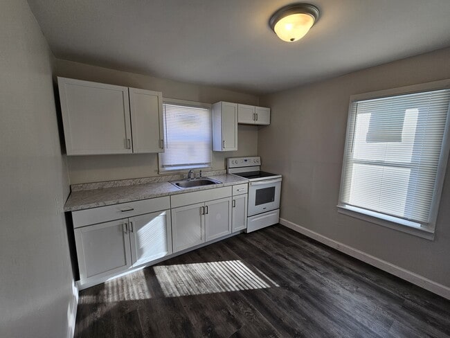 Building Photo - 420 W Hickory St Unit A