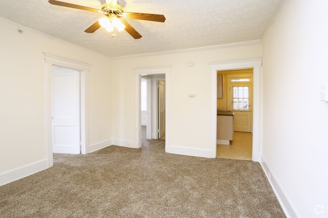 Sm. 2 bd-liv rm - Landmark Square Apartments