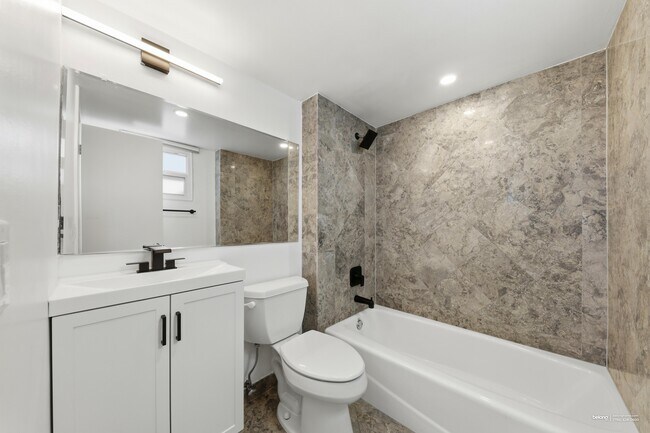 Photo - 121 Royal Pk Dr Unit 3A