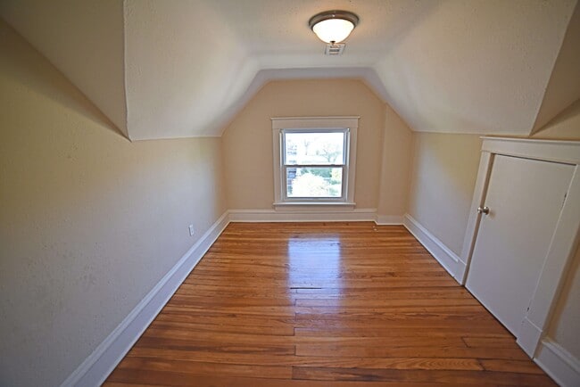 Photo - 1201 Brush Creek