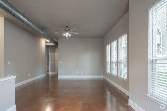 3BR, 2BA - 1368SF