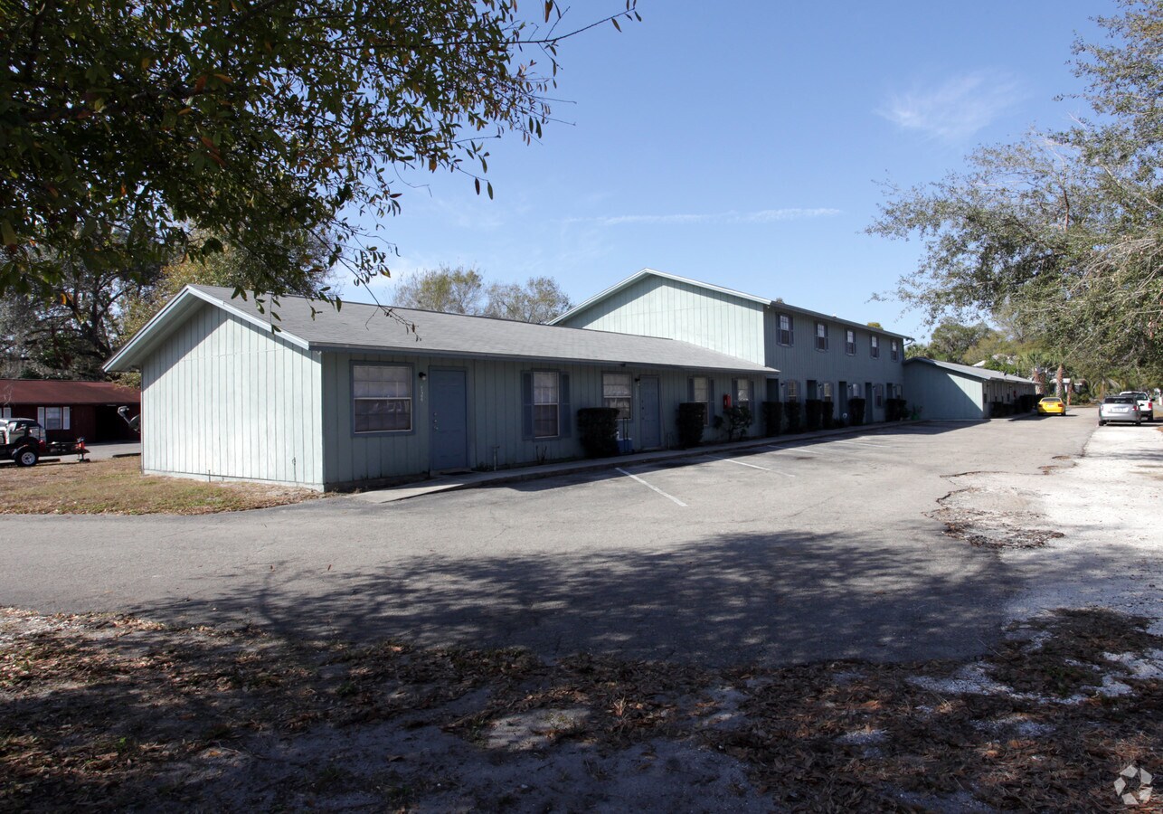 Parker Apartments - Parker Apartments