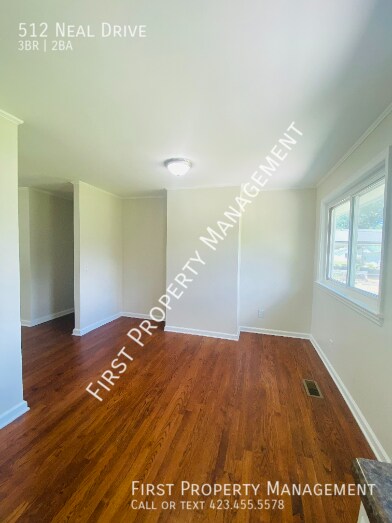 Photo - 512 Neal Dr