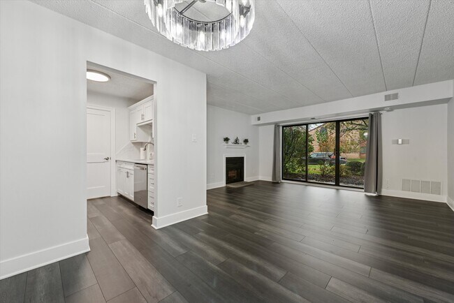 Photo - 40 Le Forge Ct