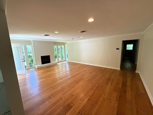 Photo - 207 Gardenia Cove