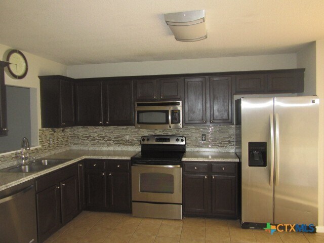 Photo - 1213 Fox Creek Dr