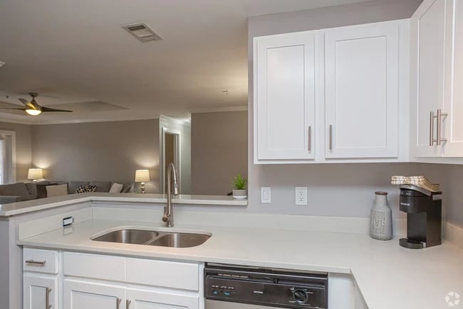 3600 Kaliste Saloom Rd Unit 32