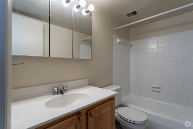 Building 9514 - Apt 202