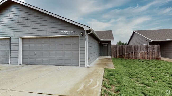 Building Photo - 1270 N Curtis Ct Rental