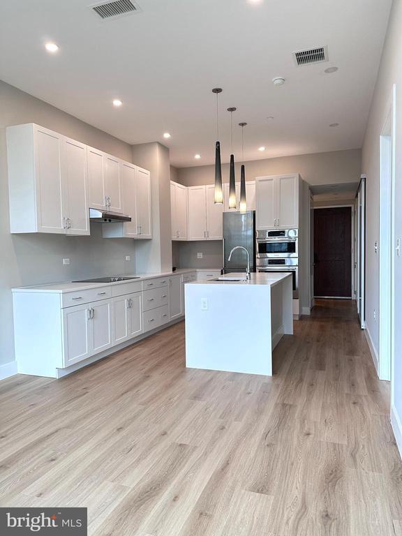 Photo - 801 N Fairfax St Unidad 214