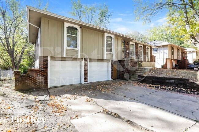 Photo - 8921 E 90 Terrace