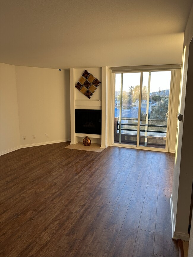 Photo - 7826 Topanga Canyon Blvd Unit 309