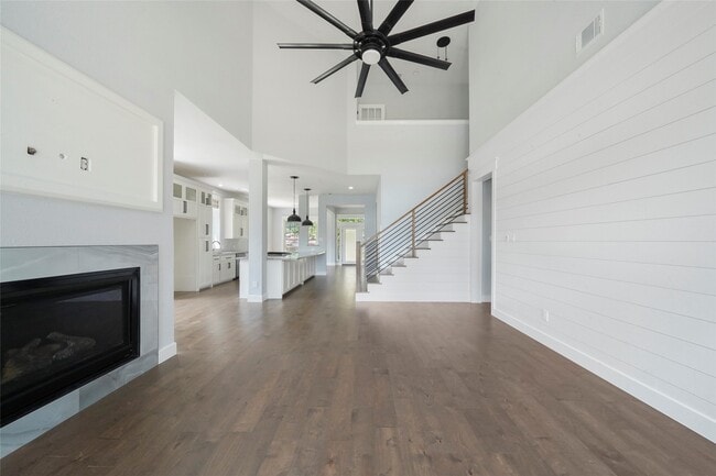 Building Photo - 401 Brook Hollow Dr Rental