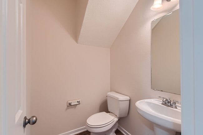 Photo - 1907 Silver Brook Ln