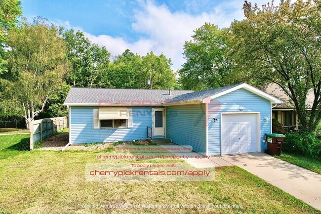 Building Photo - 2612 S 52nd St Rental