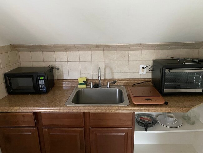 Photo - 4801 Old Warwick Rd Unit #3