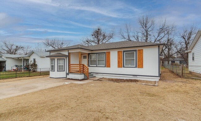 Photo - 1809 NW Lincoln Ave