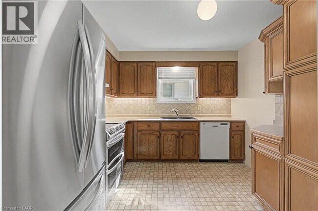 Photo - 114 Dovercliffe Rd