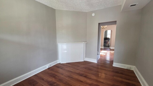 Photo - 45 Todd Pl NE