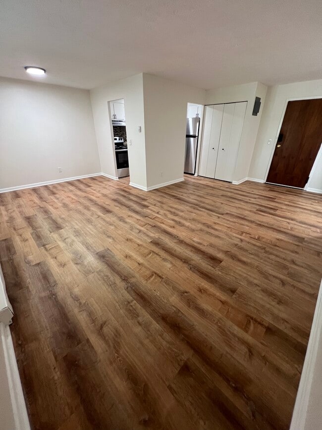 Photo - Hamburg Heights