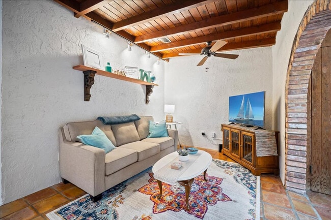 Photo - 408 Harrison Ave Unidad ID1346830P