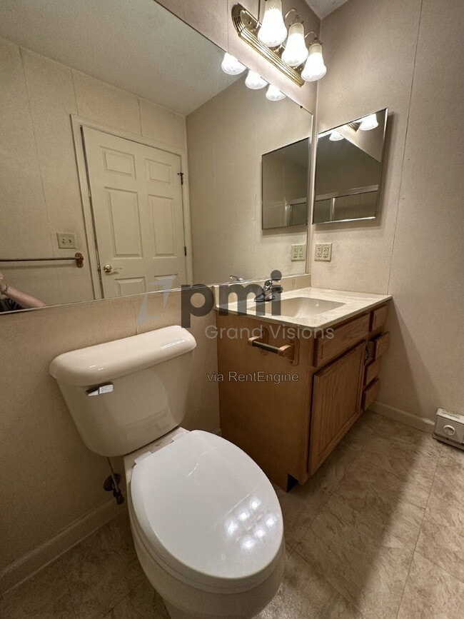 Photo - 1308 Arthur Ave Unit 6