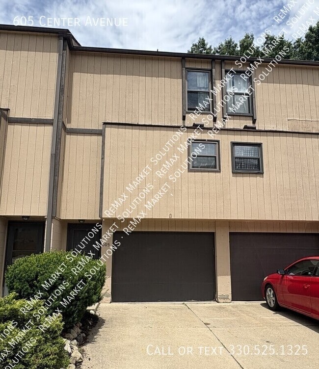 Photo - 605 Center Ave