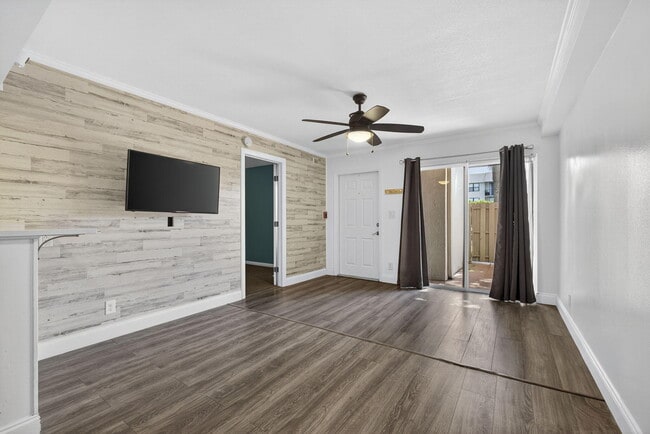 Photo - 612 Executive Center Dr Unit 3107