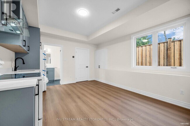 Photo - 25 Devondale Ave