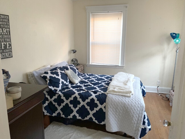 Building Photo - 2001 Commonwealth Avenue Unit 35