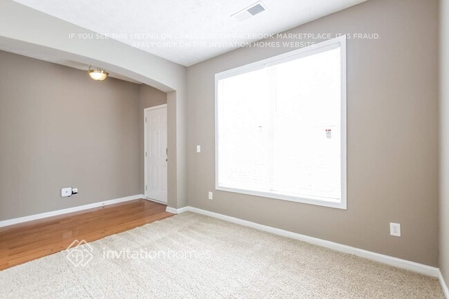 Photo - 1858 Carisbrook Pl SW