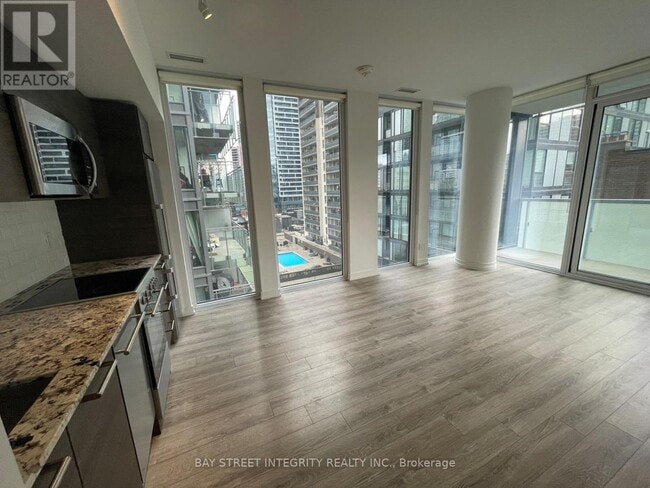 Photo - 28 Wellesley St E Unit 809 MASTER