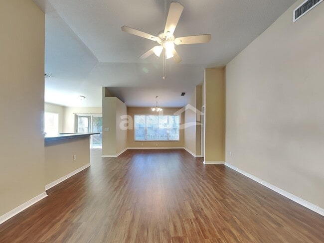 Photo - 5419 Watson Rd