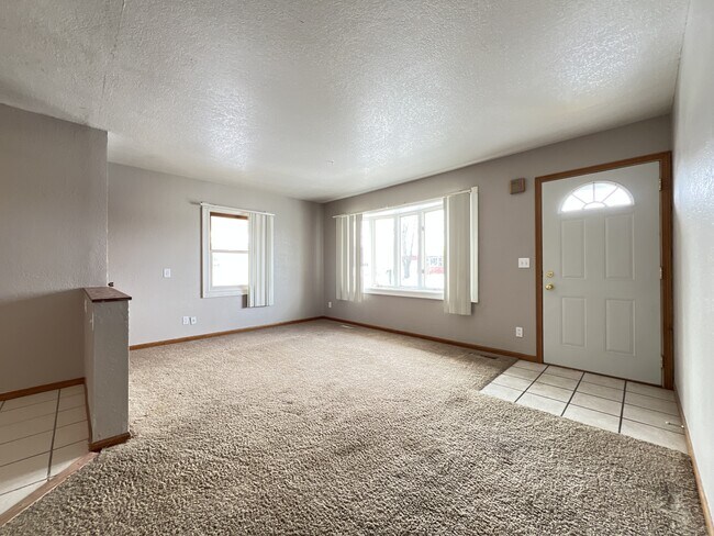 Photo - 2388 Martin Dr