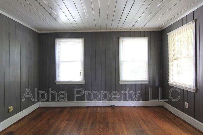 Photo - 301 Dupont Dr Unidad B