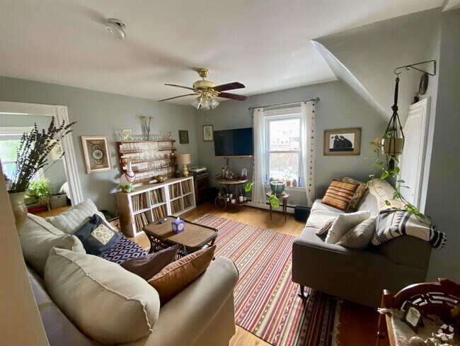 Building Photo - 86 Avon St Unit 3 Rental