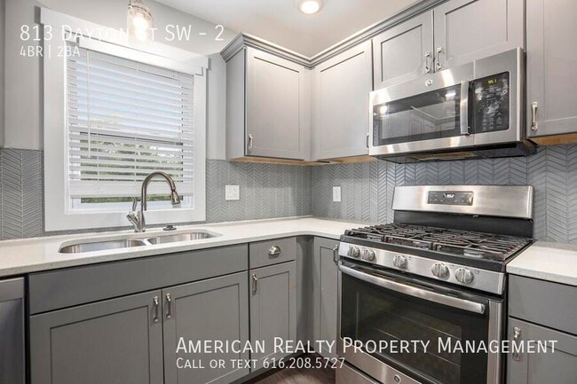 Photo - 813 Dayton St SW Unit 2