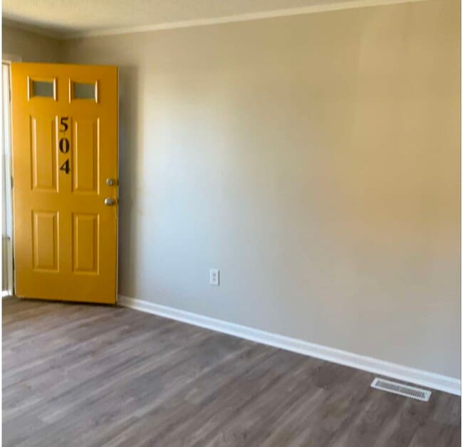 Photo - 504 S Harvin St