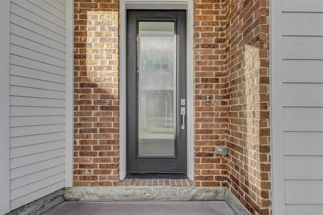 Photo - 5859 Dolores St