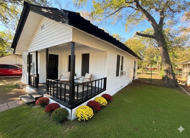 Photo - 2708 W Collin St