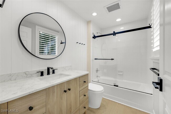 Photo - 8720 Bay Colony Dr Unit 404